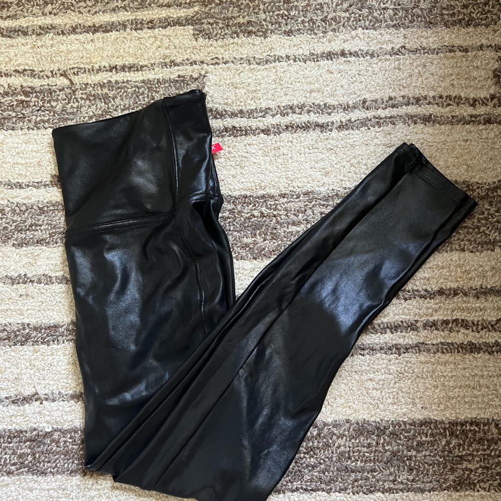 SPANX Faux Leather leggings
